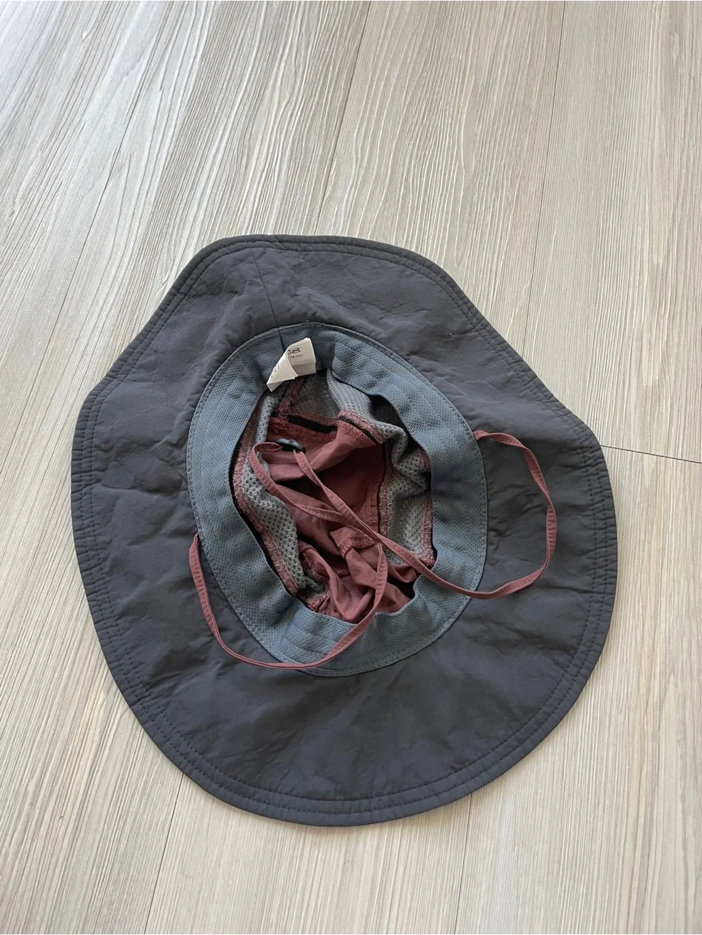Columbia Burgundy Bucket Hat